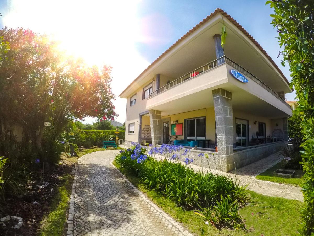 Entrada do Carcavelos Surf Hostel